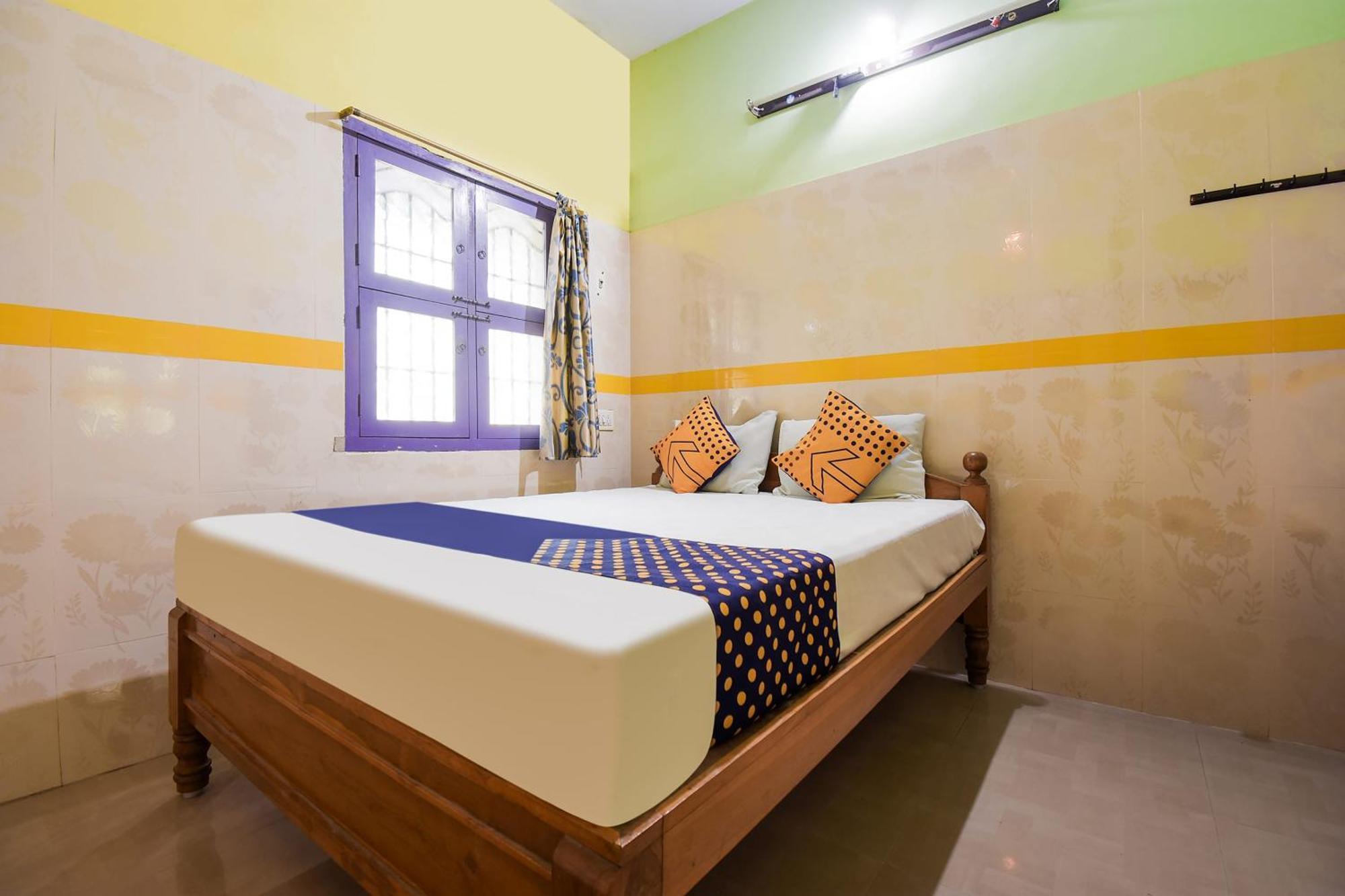 Hotel O K.S.Lodge Tribhuvanam Ngoại thất bức ảnh