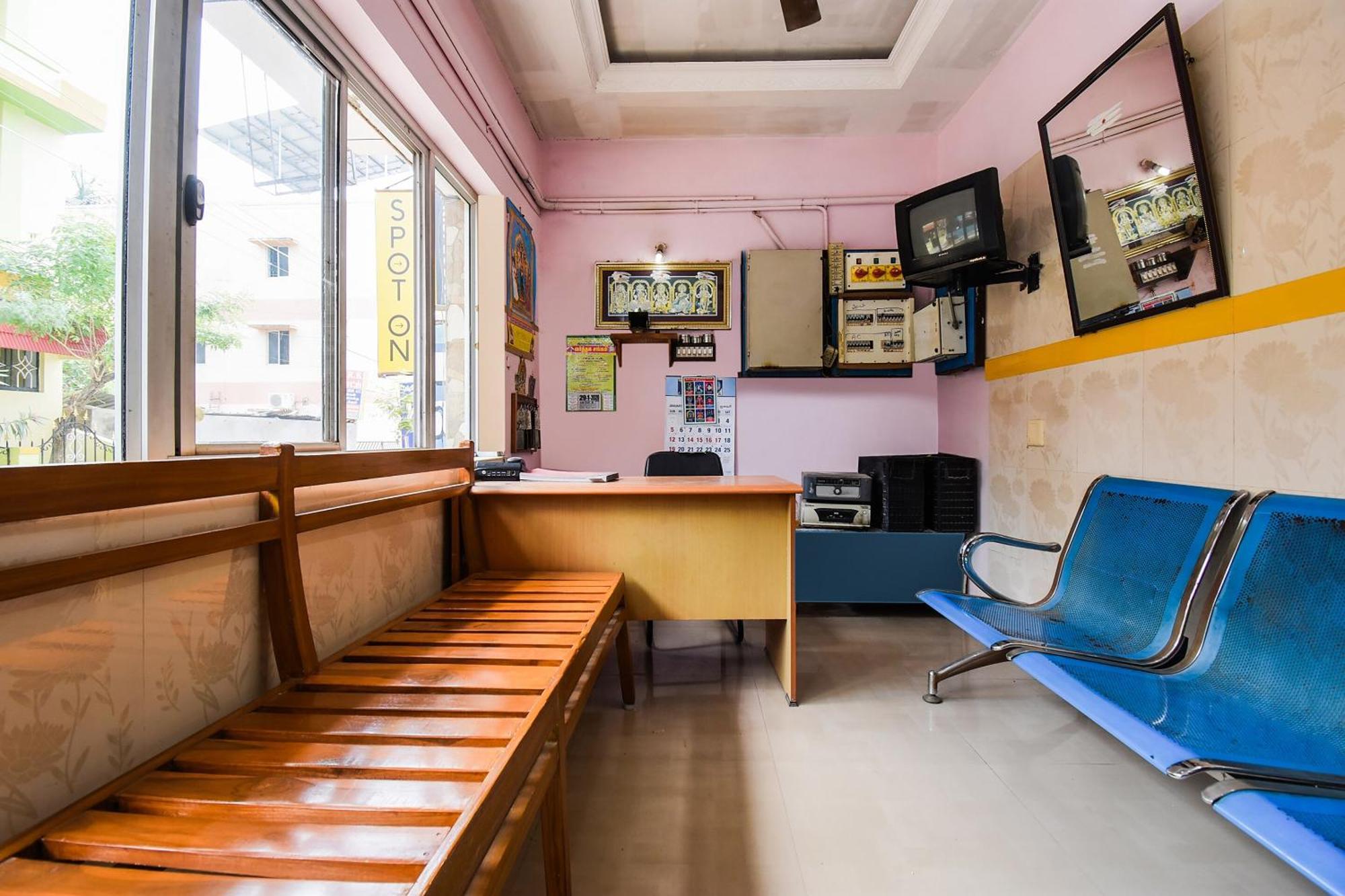 Hotel O K.S.Lodge Tribhuvanam Ngoại thất bức ảnh
